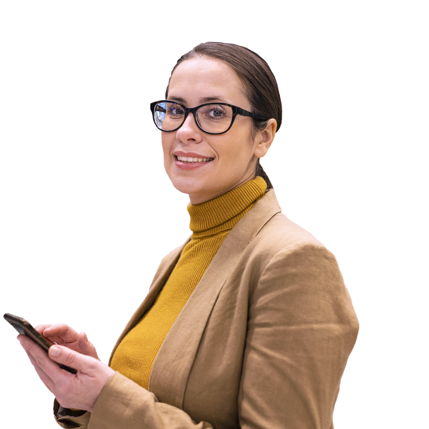 Persona sonriendo haciendo gesto de llamada