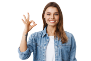 Imagen de una mujer haciendo gesto de ok